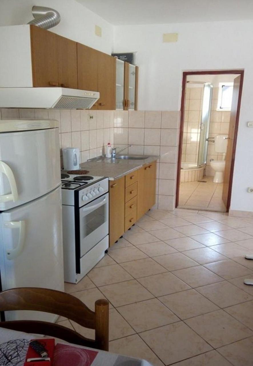 Apartment Slaven Vinisce Bagian luar foto