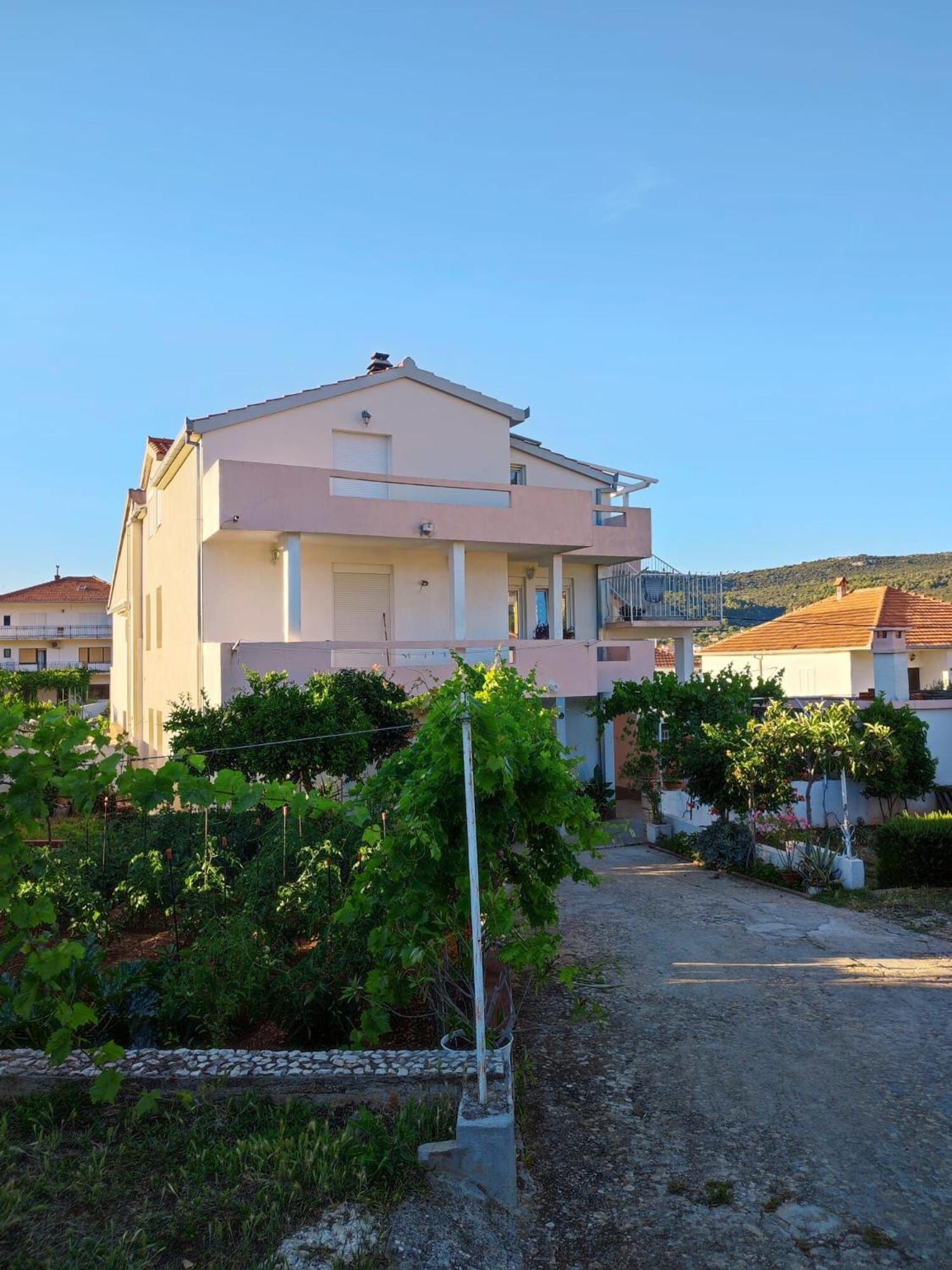 Apartment Slaven Vinisce Bagian luar foto